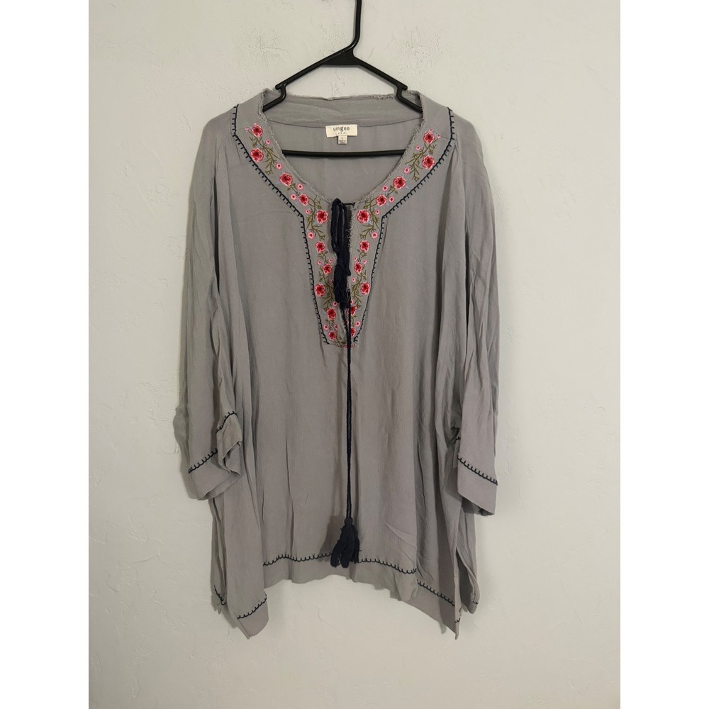 Umgee Gray Floral Embroidered Boho Tassel Tunic Top R7923  L